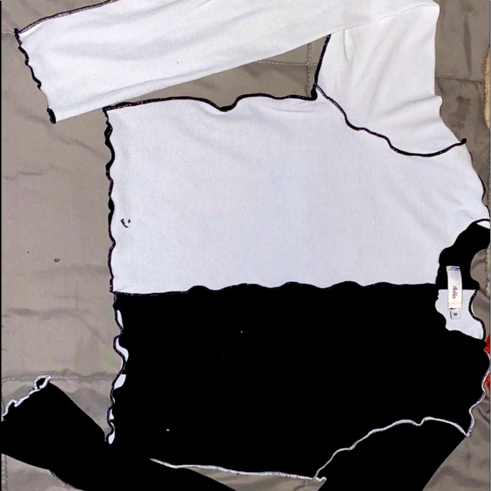 Cute black and white crop top. NEVER WORN